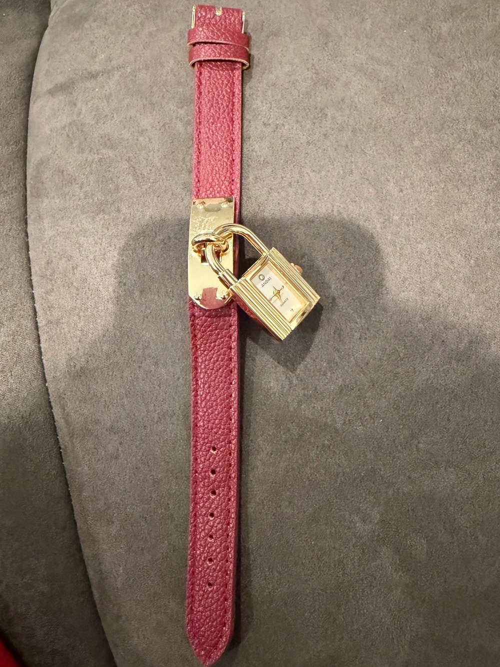 New hot pink watch with golden lock